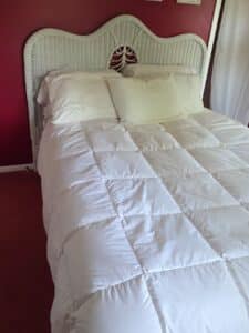 Full-Size-Wicker-Headboard-and-Footboad-with-Pierced-Detail-bed-frame-with-mattress-or-boxspring-second-image