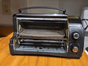 Hamilton-Beach-Easy-Reach-Toaster-Oven-D-second-image