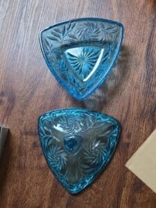 Hazel-Atlas-Capri-Blue-Pinwheel-Candy-Dish-second-image