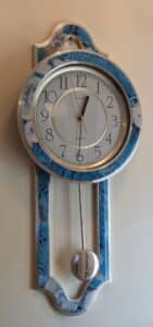 Heirloom-Quartz-Pendulum-Wall-Clock