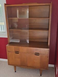 Kroehler-Mid-Century-Modern-China-Cabinet-second-image