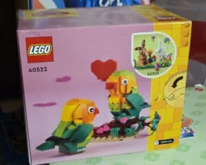 LEGO-Valentine-Lovebirds