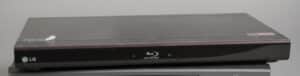 LG-Blu-ray-Player-and-Mitsubishi-VCR