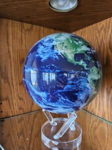 MOVA-Globe-Earth-with-Clouds-1