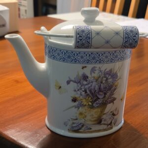 Marjolein-Bastin-Natures-Sketchbook-Teapot