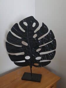 Metal-Monstera-Leaf-Sculpture-with-Dual-Tone-Finish-second-image