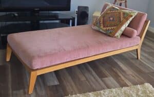 Mid-Century-Modern-Style-Pink-Velvet-Chaise-Lounge-fifth-image