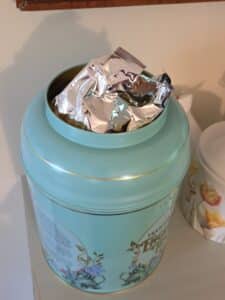 New-English-Teas-Vintage-Victorian-Tea-Tin-second-image