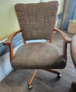 Oak-Pedestal-Dining-Set-with-Swivel-Chairs-third-image-1