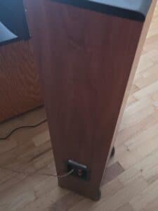 Polk-Audio-TSi-Floorstanding-Speakers-third-image
