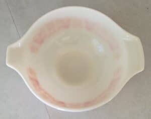 Pyrex-Friendship-Cinderella-Mixing-Bowl-second-image