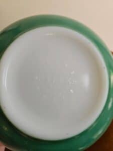 Pyrex-Green-Mixing-Bowl-third-image