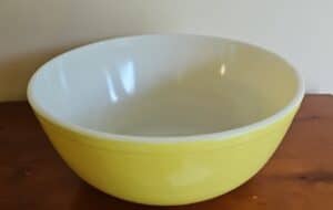 Pyrex-Yellow-Mixing-Bowl
