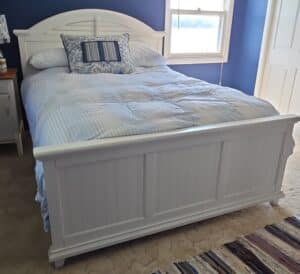 Queen-Size-White-Cottage-Style-Louvered-Panel-Bed-Frame-second-image