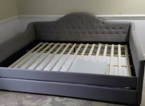 Queen-Upholstered-Daybed-with-Trundle