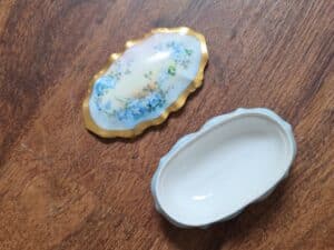 RS-Germany-Forget-Me-Not-Trinket-Box-third-image