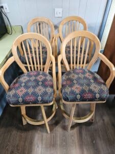 Set-of-Arrow-Back-Swivel-Bar-Stools-1