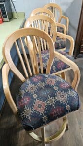 Set-of-Arrow-Back-Swivel-Bar-Stools-second-image-1