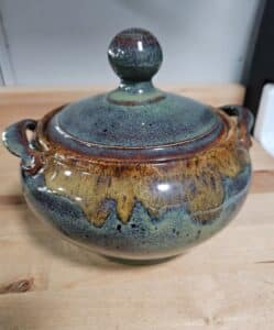 Studio-Pottery-Lidded-Casserole-Dish-1