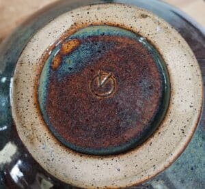 Studio-Pottery-Serving-Bowl-with-V-Mark-third-image-1