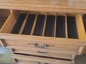 Thomasville-French-Provincial-Serpentine-Nine-Drawer-Dresser-fourth-image