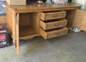 Thomasville-French-Provincial-Serpentine-Nine-Drawer-Dresser-second-image