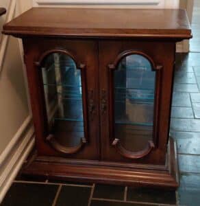 Traditional-Mahogany-Display-Cabinet