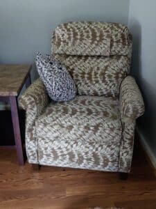 Upholstered-Fabric-Recliner