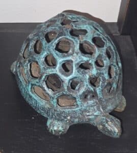 Vintage-Cast-Iron-Turtle-Incense-Burner-or-Tea-Light-Holder-second-image