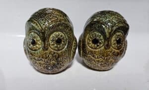 Vintage-Ceramic-Owl-Salt-and-Pepper-Shakers-1