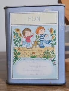 Vintage-Hallmark-Fun-Discovery-Adventure-Tin