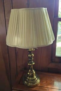 Vintage-Stiffel-Brass-Table-Lamp-second-image-1