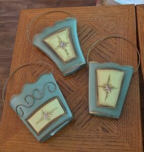 Wall-Hanging-Floral-Pockets