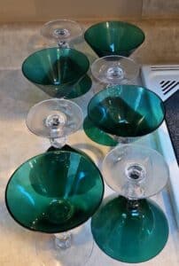 Emerald-Green-Cocktail-Coupes-set-of-second-image