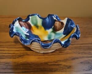 Ruffled-Mexican-Pottery-Bowl