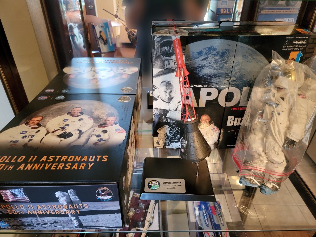 Blue Moon Estate Sale at Oak Creek Trails – RC, Model Kits, & Outdoor Thrills!