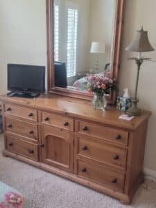 Broyhill-Fontana-Pine-Dresser-with-Mirror