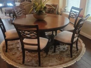 Fine-Furniture-Round-Dining-Table-with-Four-Chairs