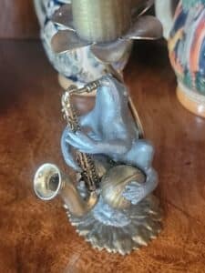 Frog-Playing-Saxophone-Figurine-Likely-Pewter-or-Cast-Metal