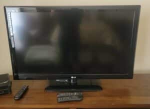 LG-Flat-Screen-HD-Television-1