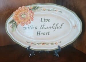 Live-with-a-Thankful-Heart-Decorative-Plate