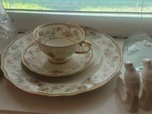 Noritake-Thalia-Pattern-Teacup-Saucer-and-Plate-Set