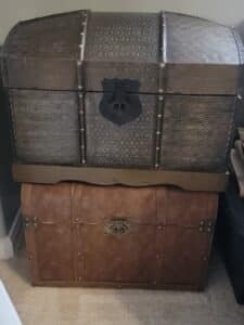 Set-of-Two-Decorative-Steamer-Trunks