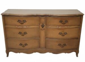 Thomasville-French-Provincial-Serpentine-Nine-Drawer-Dresser-second-image