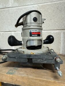 Black-Decker-Industrial-Heavy-Duty-Router