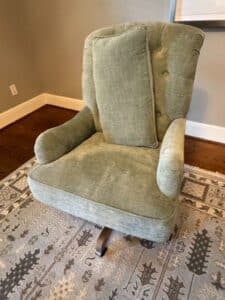 Light-Green-Tufted-Wingback-Swivel-Accent-Chair-with-Pillow