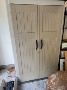 Rubbermaid-Large-Vertical-Outdoor-Storage-Shed