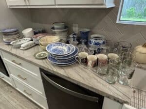 Spode-Blue-Italian-Pattern-China-and-Vintage-Christmas-Glasses