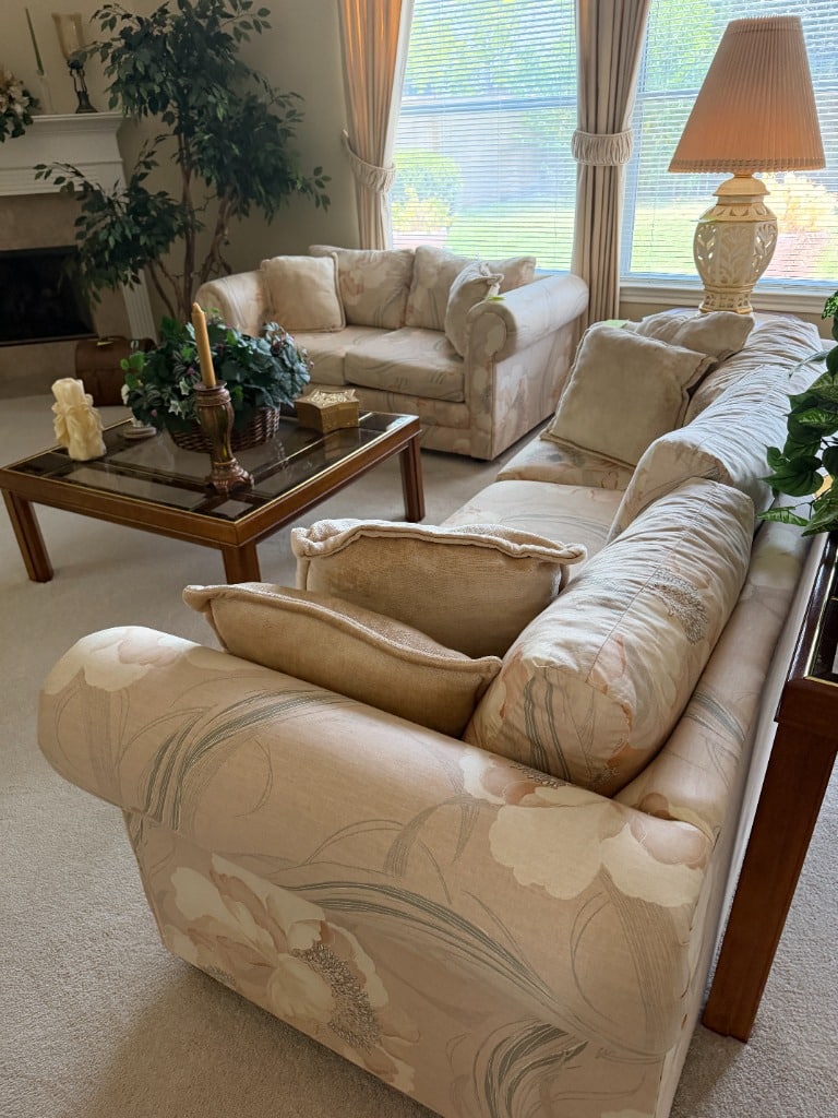 Blue Moon Estate Sale at Lakemont Meadows – Traditional Charm & Curated Home Decor
