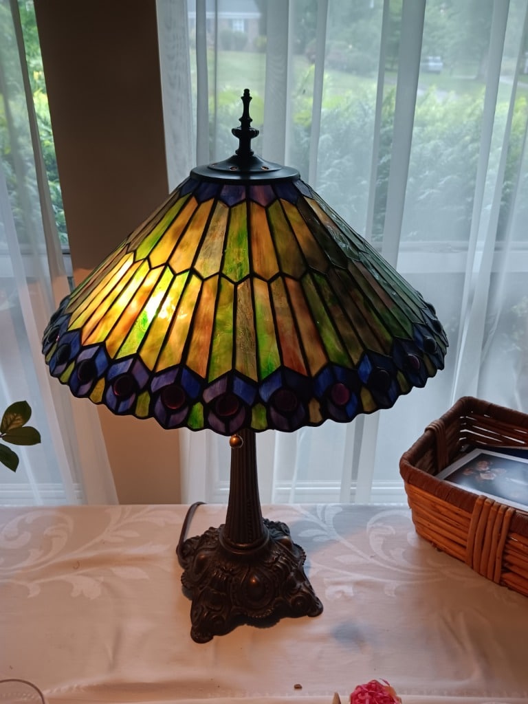 Lovely off Lyons Bend Blue Moon Estate Sale